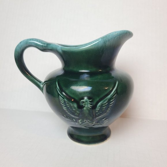 Vintage Hull Hunter Green Drip Glazed Pitcher Vase Eagle Design USA Pottery #F91 - Picture 1 of 9